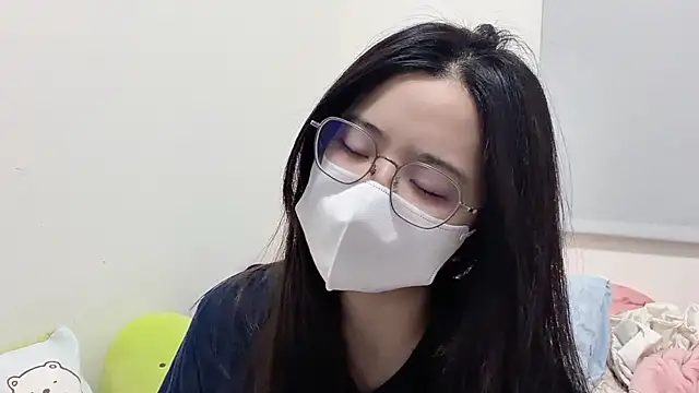 LHeart online show from April 2026 02:00:02 PM