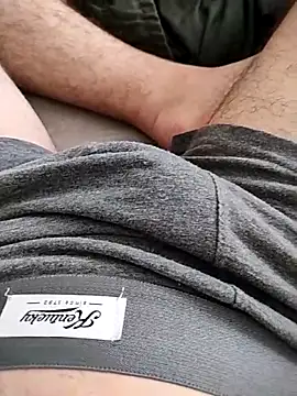 Snapshot of Milo_100 chatting on November 2025 10:15:01 AM Milo 100 online show from November 2025 10:15:01 AM