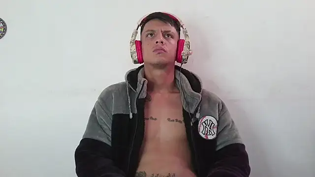 andrewcoopper1 online show from March 2026 02:00:02 PM