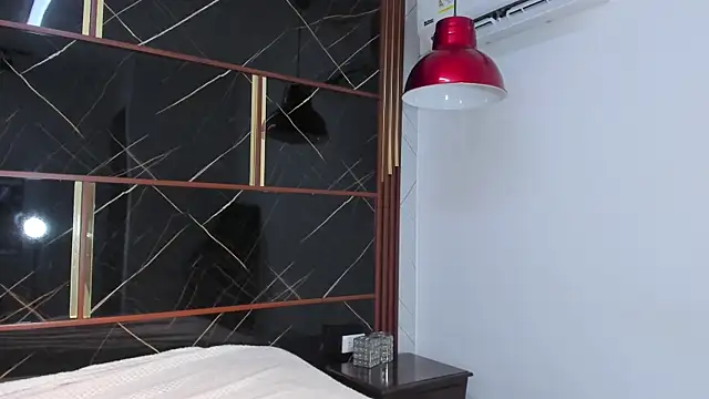 HannyThompson online show from March 2026 12:53:02 PM