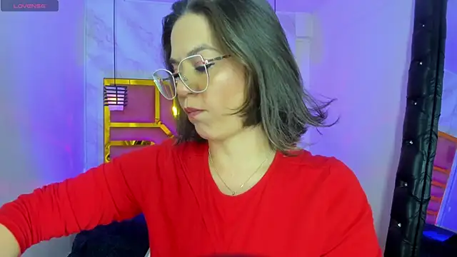 Luciifeer  online show from March 2026 07:07:02 PM