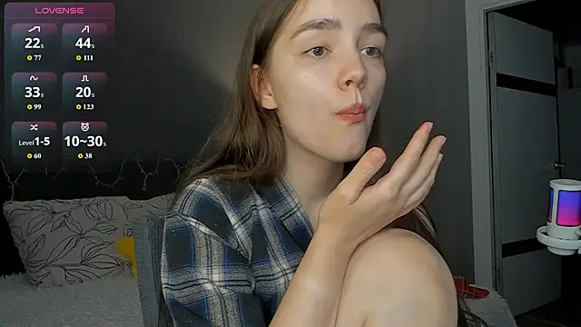 Snapshot of sweete_chantal chatting on June 2026 07:24:02 PM sweete chantal online show from June 2026 07:24:02 PM