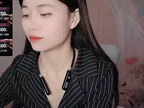 Snapshot of Lele-Baby chatting on November 2025 02:02:01 AM Lele-Baby online show from November 2025 02:02:01 AM