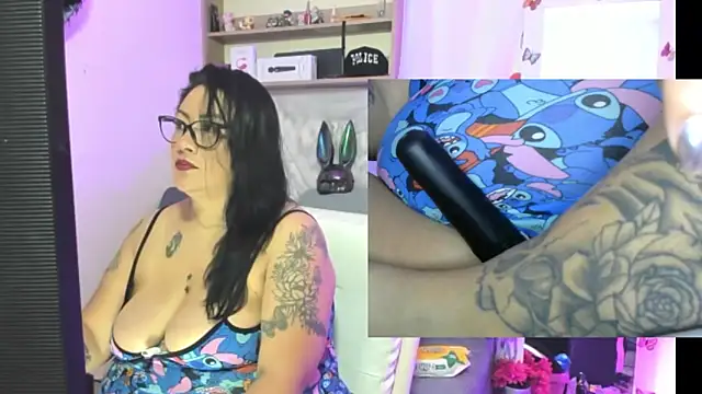 Clunita online show from April 2026 03:36:02 AM