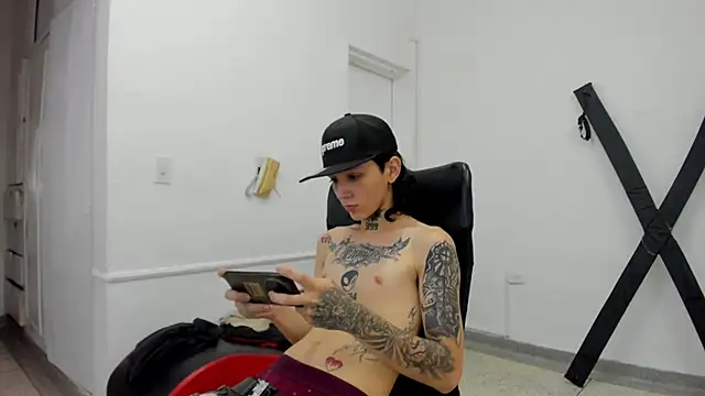 StraightBoy Nick online show from April 2026 07:17:02 PM