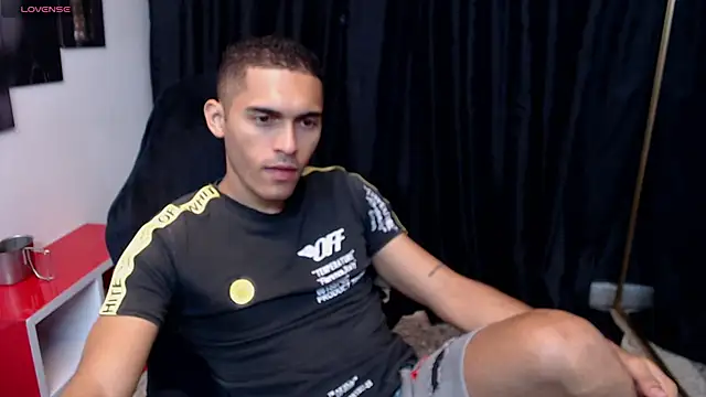 Snapshot of Derek_Storm_ chatting on November 2025 11:49:02 AM Derek Storm online show from November 2025 11:49:02 AM