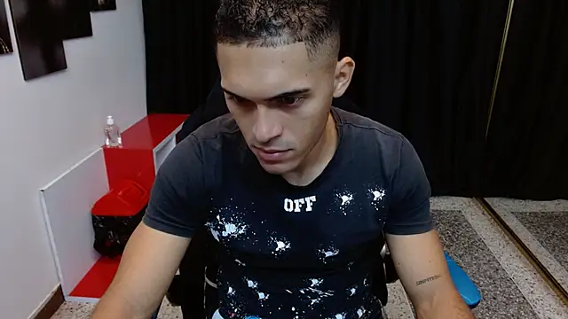 Snapshot of Derek_Storm_ chatting on November 2025 12:50:02 PM Derek Storm online show from November 2025 12:50:02 PM