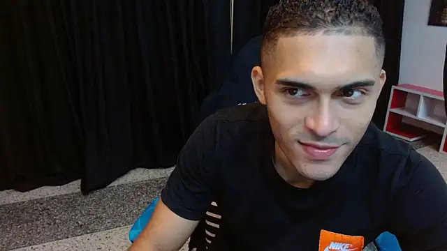 Snapshot of Derek_Storm_ chatting on November 2025 11:56:02 AM Derek Storm online show from November 2025 11:56:02 AM