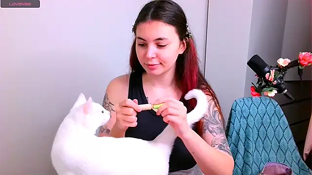 peachyness online show from December 2025 06:16:01 PM