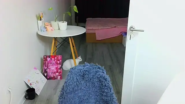 peachyness online show from July 2026 10:20:02 PM