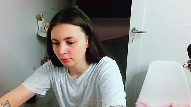 peachyness online show from July 2026 11:03:01 PM