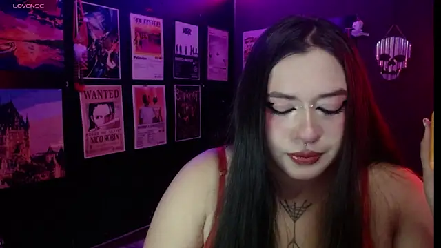 Ravendark  online show from May 2026 10:16:01 PM