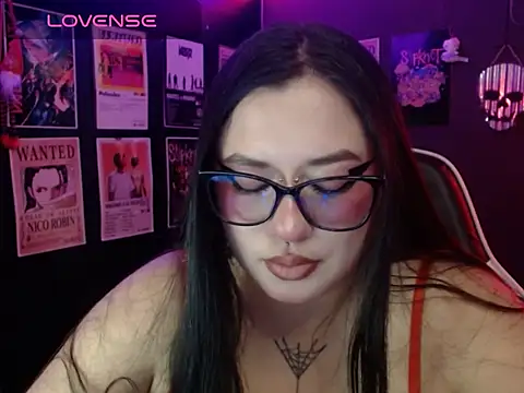Ravendark  online show from June 2026 07:19:02 PM