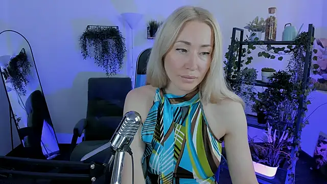 AstraMonroe online show from June 2026 10:19:01 AM