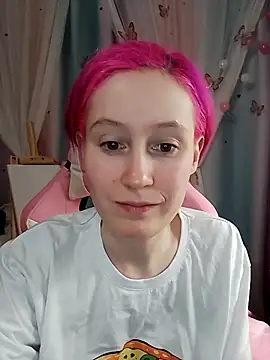 Fuzzy Unicorn online show from November 2025 07:35:01 PM