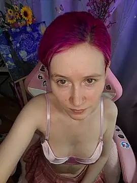 Snapshot of Fuzzy_Unicorn chatting on July 2026 10:18:01 AM Fuzzy Unicorn online show from July 2026 10:18:01 AM