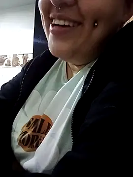 Witch Scarlet online show from March 2026 01:33:01 AM