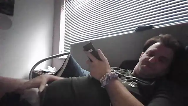Snapshot of JasperGeil chatting on October 2025 01:30:02 PM JasperGeil online show from October 2025 01:30:02 PM