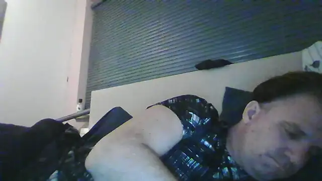 Snapshot of JasperGeil chatting on October 2025 08:17:02 PM JasperGeil online show from October 2025 08:17:02 PM