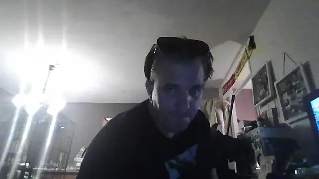 Snapshot of JasperGeil chatting on October 2025 07:20:01 PM JasperGeil online show from October 2025 07:20:01 PM