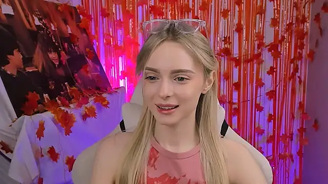 JuliaBrewwer online show from November 2025 11:42:02 AM