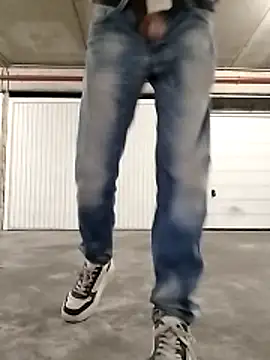 KalendaXL online show from March 2026 08:01:02 PM