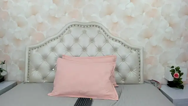 SofiaWhites online show from May 2026 04:08:02 AM