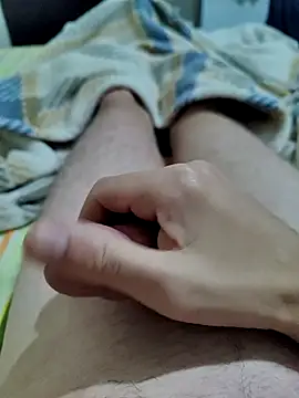 emrekzlk52 online show from June 2026 05:55:02 PM