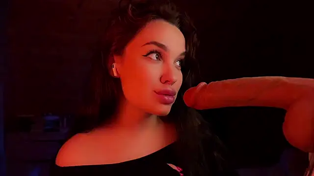 Crucio online show from April 2026 08:31:01 PM