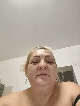 Snapshot of clarabbw47 chatting on June 2026 11:02:02 PM clarabbw47 online show from June 2026 11:02:02 PM