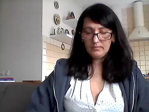 Elena48324 online show from April 2026 10:32:02 AM