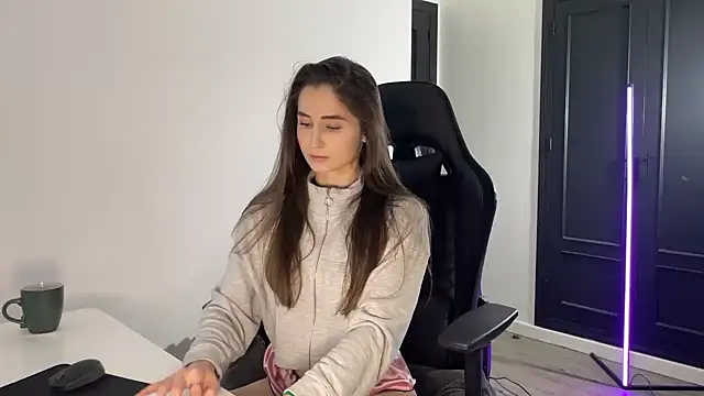 s meow online show from April 2026 10:02:02 PM