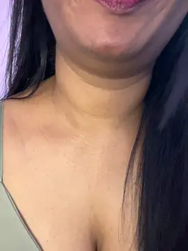 Snapshot of tamil_Aarathi chatting on June 2026 05:12:02 PM tamil Aarathi online show from June 2026 05:12:02 PM