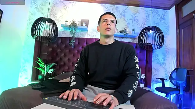 Dustin Sonne online show from April 2026 03:42:01 AM