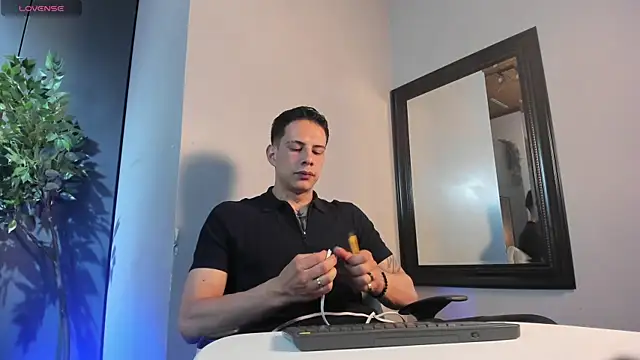 Dustin Sonne online show from July 2026 03:42:01 AM