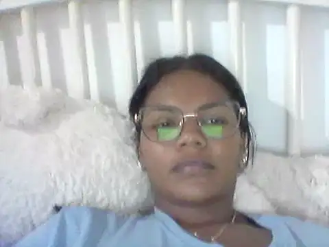 Snapshot of hermione_francoo chatting on April 2026 02:22:01 PM hermione francoo online show from April 2026 02:22:01 PM