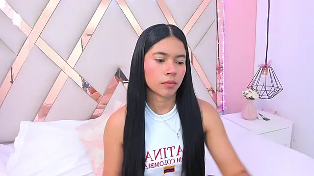 Snapshot of samantaa_shy chatting on July 2026 03:43:02 AM samantaa shy online show from July 2026 03:43:02 AM