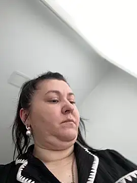 Liza Will online show from April 2026 09:51:02 AM