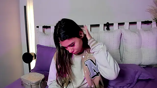 Rachell criss online show from March 2026 04:29:01 AM