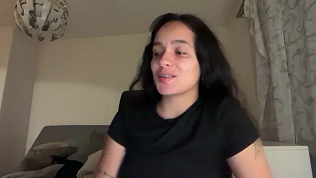 Maia Park online show from April 2026 11:07:01 PM