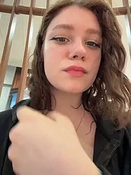 lucy-joy online show from March 2026 08:29:02 AM