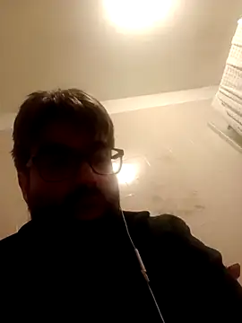 Snapshot of ynroh_87 chatting on March 2026 12:39:01 AM ynroh 87 online show from March 2026 12:39:01 AM