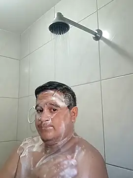 reguetones92 online show from October 2025 05:57:02 PM