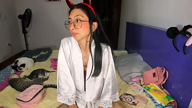 Anais lux online show from April 2026 01:42:02 AM