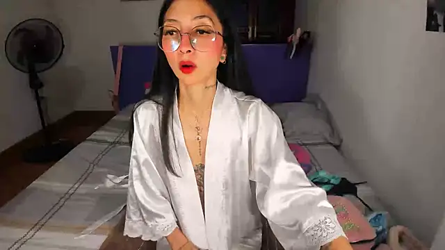 Anais lux online show from May 2026 12:40:02 AM