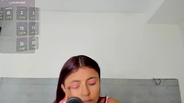 Snapshot of sunnyWhitee chatting on July 2026 07:13:01 PM sunnyWhitee online show from July 2026 07:13:01 PM