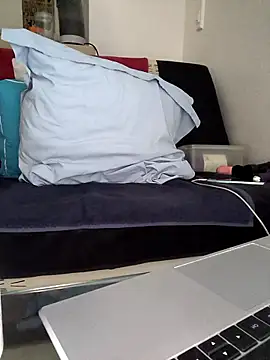 Volcaniiia online show from April 2026 12:49:01 PM