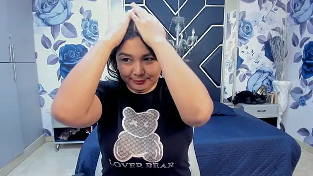 LatinaHoleQueen online show from October 2025 03:53:01 PM