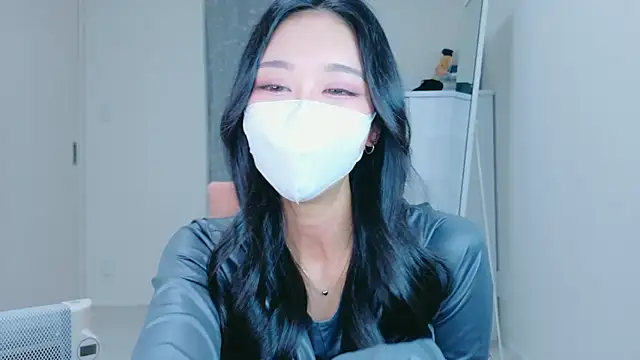 Snapshot of ramuchan_desu chatting on May 2026 12:17:01 AM ramuchan desu online show from May 2026 12:17:01 AM