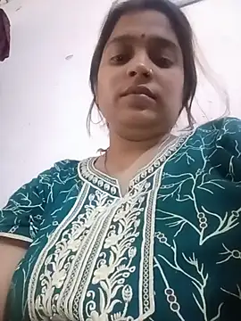 Snapshot of Trisha_71 chatting on June 2026 05:21:02 AM Trisha 71 online show from June 2026 05:21:02 AM